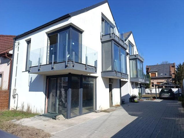 Eladó ikerház, Budapesten, XV. kerületben 100 M Ft, 4 szobás