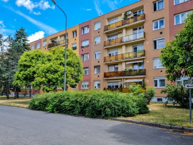 Eladó téglalakás, Szombathelyen 29.9 M Ft, 1 szobás