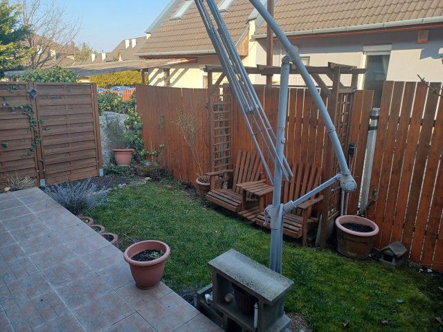 Eladó téglalakás, Győrött, Hóvirág utcában 66.9 M Ft