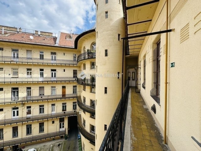 Eladó téglalakás, Budapesten, VIII. kerületben 109 M Ft