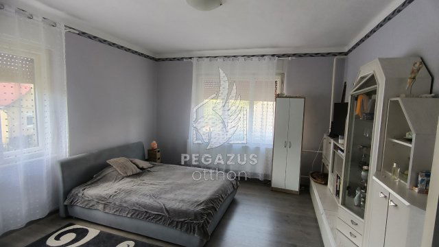 Eladó családi ház, Járdánházán 32.9 M Ft, 6 szobás