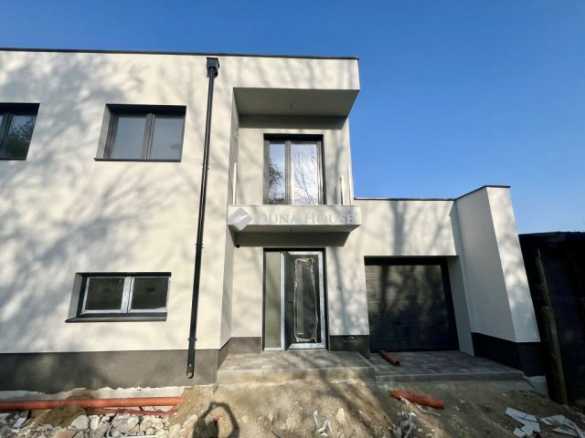 Eladó sorház, Nyíregyházán 92 M Ft, 4 szobás