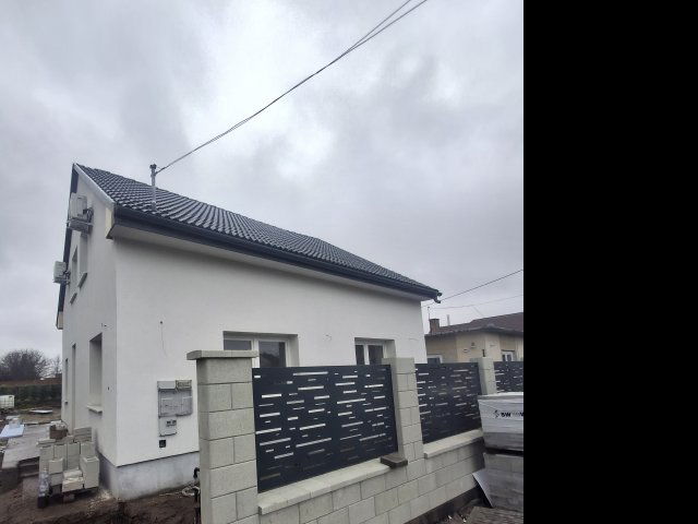 Eladó családi ház, Fóton 149 M Ft, 5 szobás