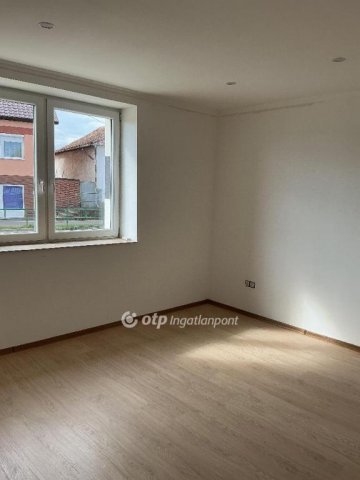 Eladó családi ház, Rakamazon 35 M Ft, 3 szobás