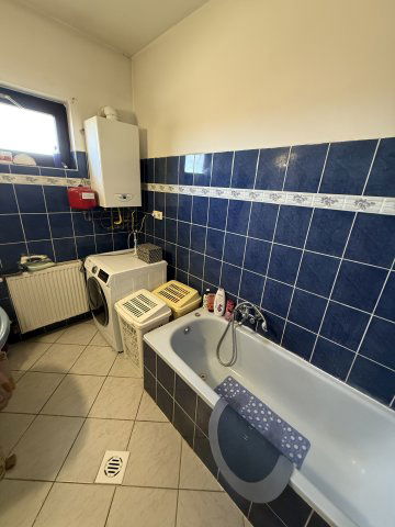 Eladó családi ház, Úrin 49.9 M Ft, 4 szobás