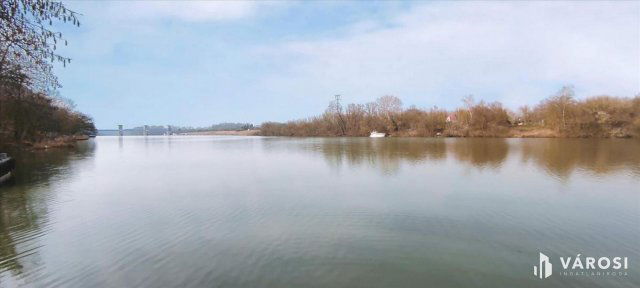 Eladó nyaraló, Tiszalökön 48 M Ft, 6 szobás