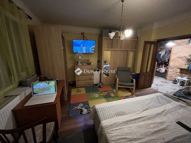 Eladó családi ház, Perkátán 68 M Ft, 5+1 szobás