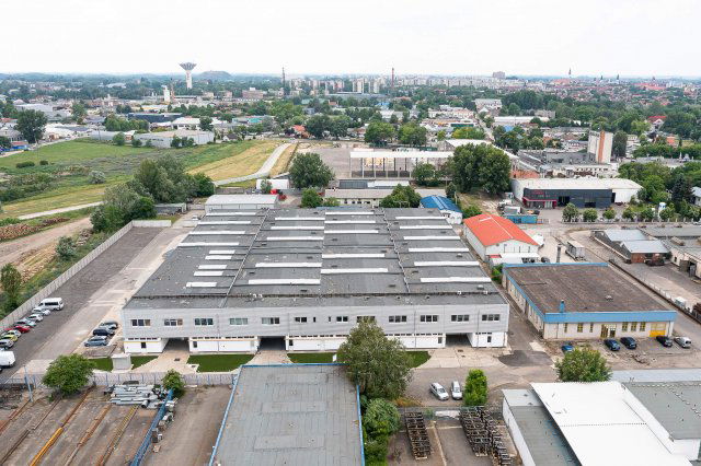 Kiadó ipari ingatlan, Kecskeméten 3575 E Ft / hó