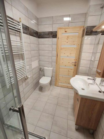 Kiadó téglalakás, albérlet, Komlón 100 E Ft / hó, 1 szobás