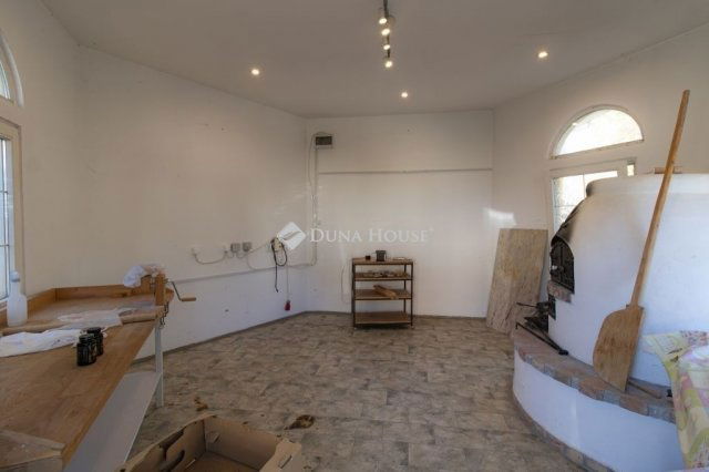 Eladó családi ház, Budapesten, XVIII. kerületben 140 M Ft