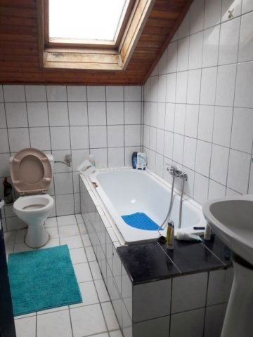 Eladó családi ház, Alsónémediben 125 M Ft, 6 szobás