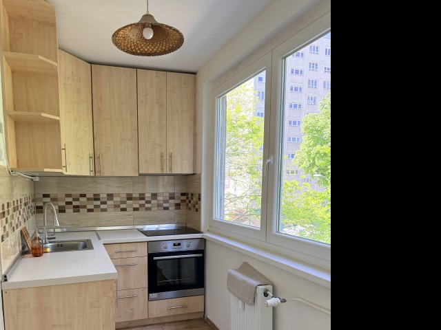 Kiadó panellakás, albérlet, III. kerületben, Váradi utcában