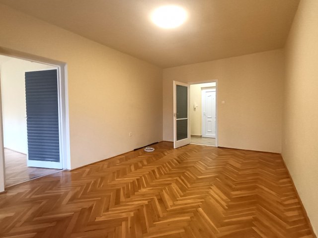 Eladó téglalakás, Gyöngyösön 44.9 M Ft, 2 szobás
