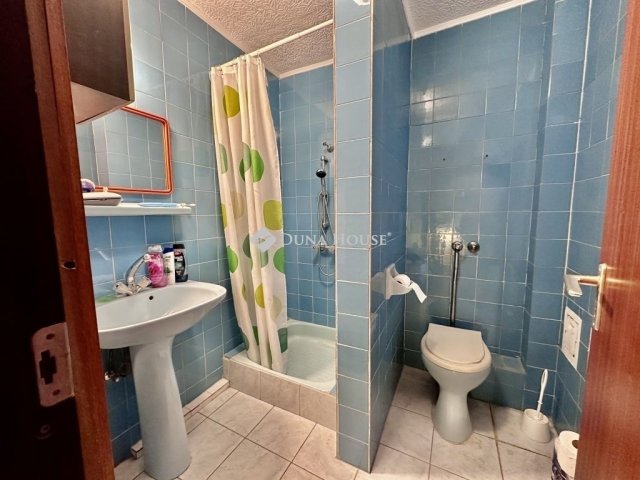 Eladó családi ház, Szegeden 199 M Ft, 7 szobás