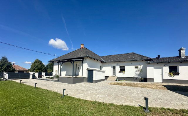 Eladó családi ház, Cserszegtomajon 125 M Ft, 2+1 szobás