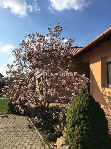 Eladó családi ház, Gyöngyösön 129.9 M Ft, 2+3 szobás