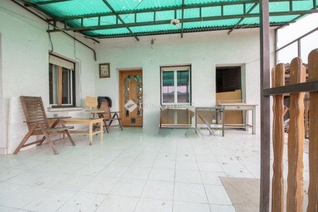 Eladó családi ház, Ecseren 76.8 M Ft, 3 szobás