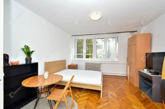 Kiadó téglalakás, albérlet, Szegeden 150 E Ft / hó, 1 szobás