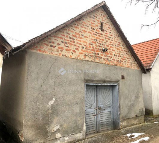 Eladó családi ház, Villányban 8 M Ft, 1 szobás