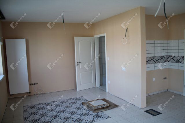 Kiadó üzlethelyiség, Szombathelyen 140 E Ft / hó