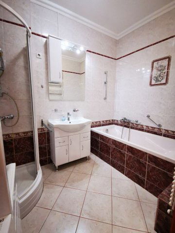 Kiadó téglalakás, albérlet, Szolnokon 180 E Ft / hó, 2+1 szobás