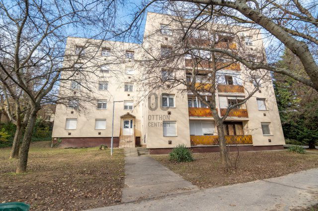 Eladó téglalakás, Szekszárdon, Zöldkert utcában 31.5 M Ft