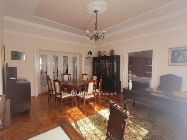 Eladó családi ház, Békéscsabán 119 M Ft, 5 szobás