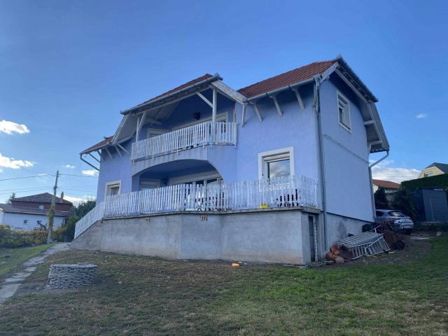 Eladó családi ház, Pécsett, Cseresznyés közben 169.9 M Ft