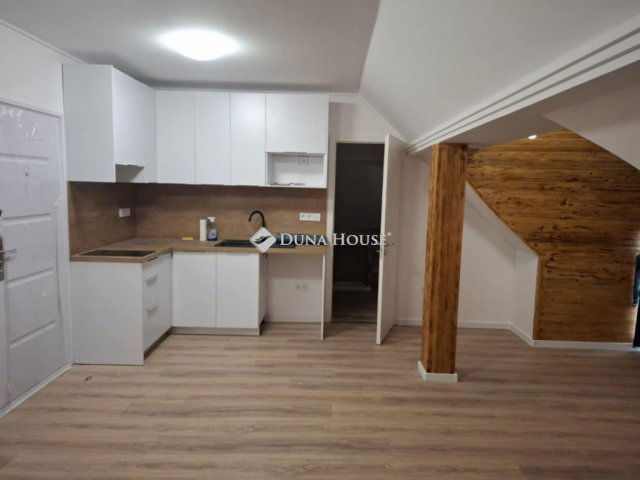 Kiadó téglalakás, albérlet, Siófokon 250 E Ft / hó, 1 szobás