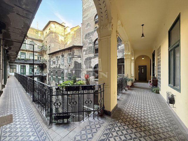 Eladó téglalakás, Budapesten, VIII. kerületben 114.9 M Ft