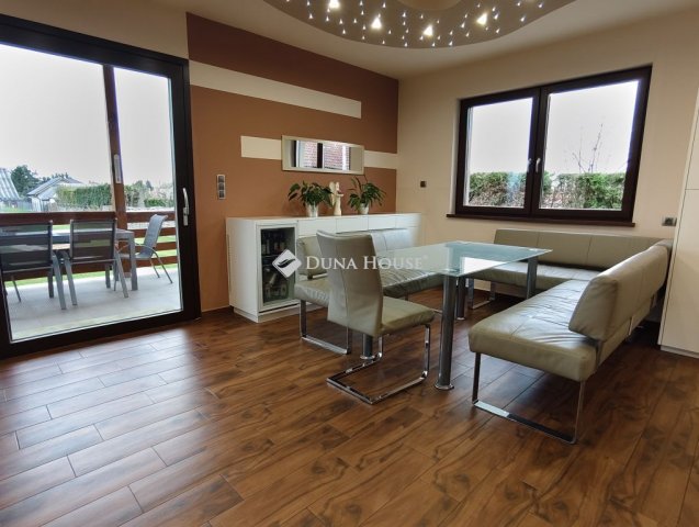 Eladó családi ház, Kőszegen 165 M Ft, 4+1 szobás