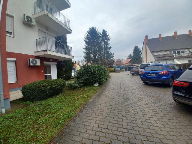 Eladó téglalakás, Dombóváron, Kernen téren 24.9 M Ft, 2 szobás