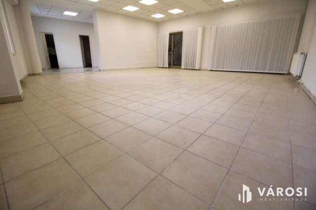 Kiadó üzlethelyiség, Salgótarjánban 390 E Ft / hó