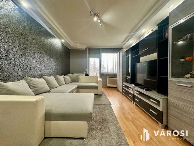 Eladó téglalakás, Salgótarjánban 19.9 M Ft, 2 szobás