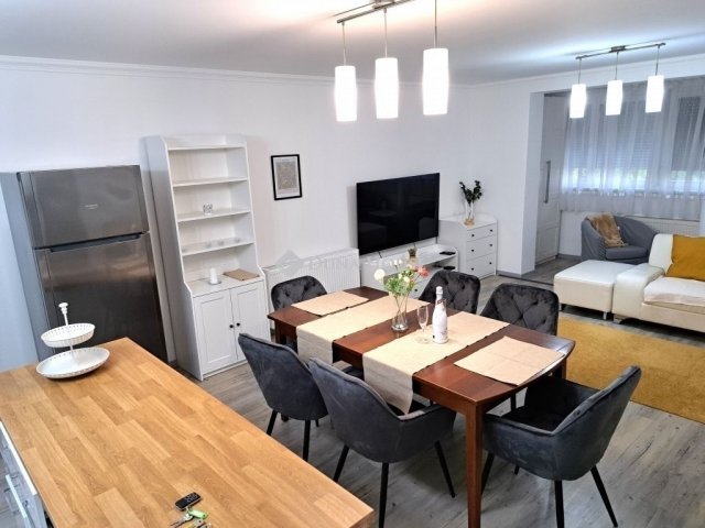 Eladó téglalakás, Debrecenben 110 M Ft, 3 szobás