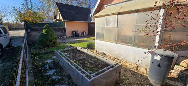 Eladó ikerház, Felsőpakonyban 56 M Ft, 5 szobás