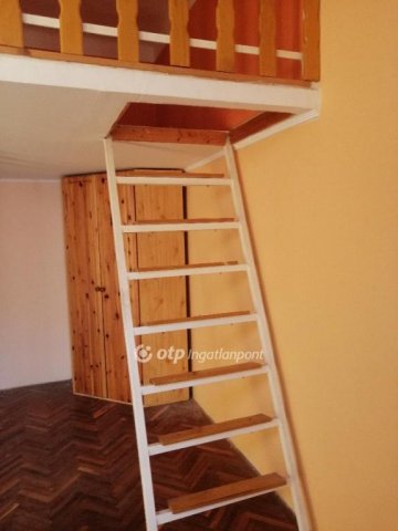 Eladó téglalakás, Budapesten, VIII. kerületben 39.999 M Ft