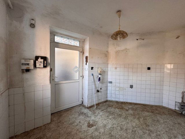 Eladó téglalakás, Budapesten, II. kerületben 39 M Ft, 1 szobás