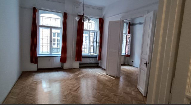 Eladó téglalakás, Budapesten, VI. kerületben 89.9 M Ft, 2 szobás