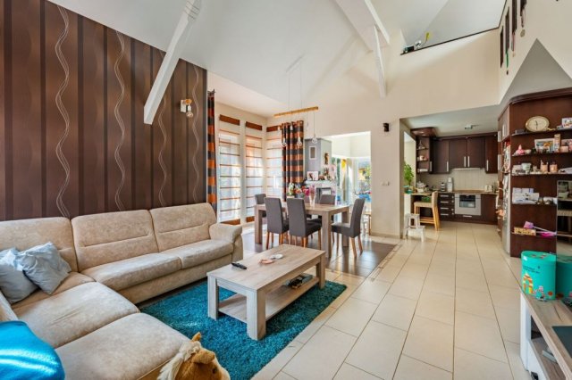 Eladó családi ház, Érden 190 M Ft, 5 szobás