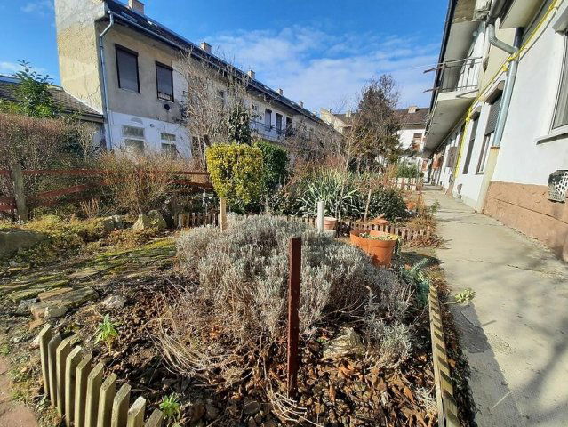 Eladó téglalakás, Budapesten, IV. kerületben, Baross utcában