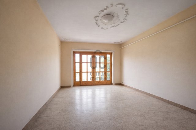 Eladó családi ház, Székesfehérvárott 115 M Ft, 6 szobás