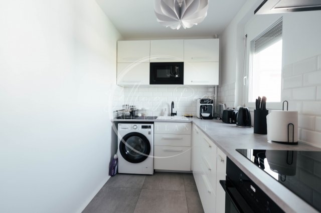 Eladó panellakás, Pécsett, Szabó Ervin téren 59.9 M Ft