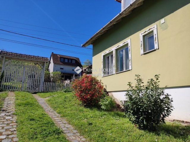 Eladó családi ház, Dunabogdányban 170 M Ft, 6+3 szobás