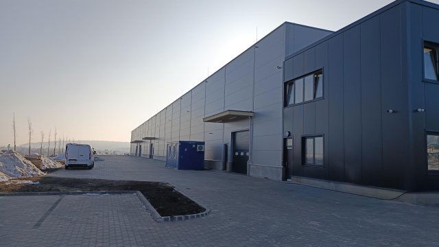 Kiadó ipari ingatlan, Pomázon 1143 E Ft / hó
