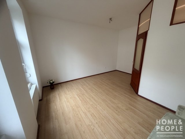 Eladó téglalakás, Szegeden 45 M Ft, 2 szobás