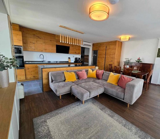 Eladó téglalakás, Balatonfüreden 170 M Ft, 3 szobás