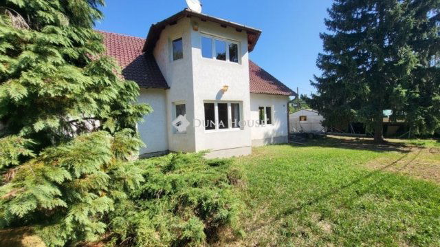 Eladó családi ház, Szentendrén 155 M Ft, 5 szobás