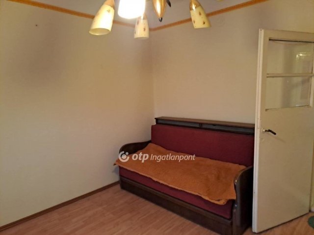 Eladó családi ház, Abasáron 25 M Ft, 2 szobás