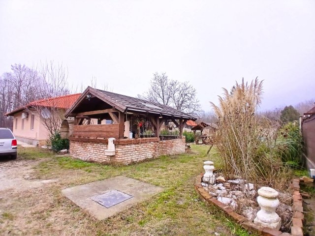 Eladó családi ház, Szigethalmon 117.9 M Ft, 4 szobás